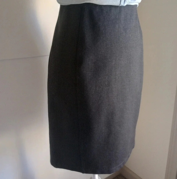 Liverpool Dresses & Skirts - Liverpool Los Angeles Ponte Knit Grey Pencil Skirt Career/Casual  Size 6 Petite